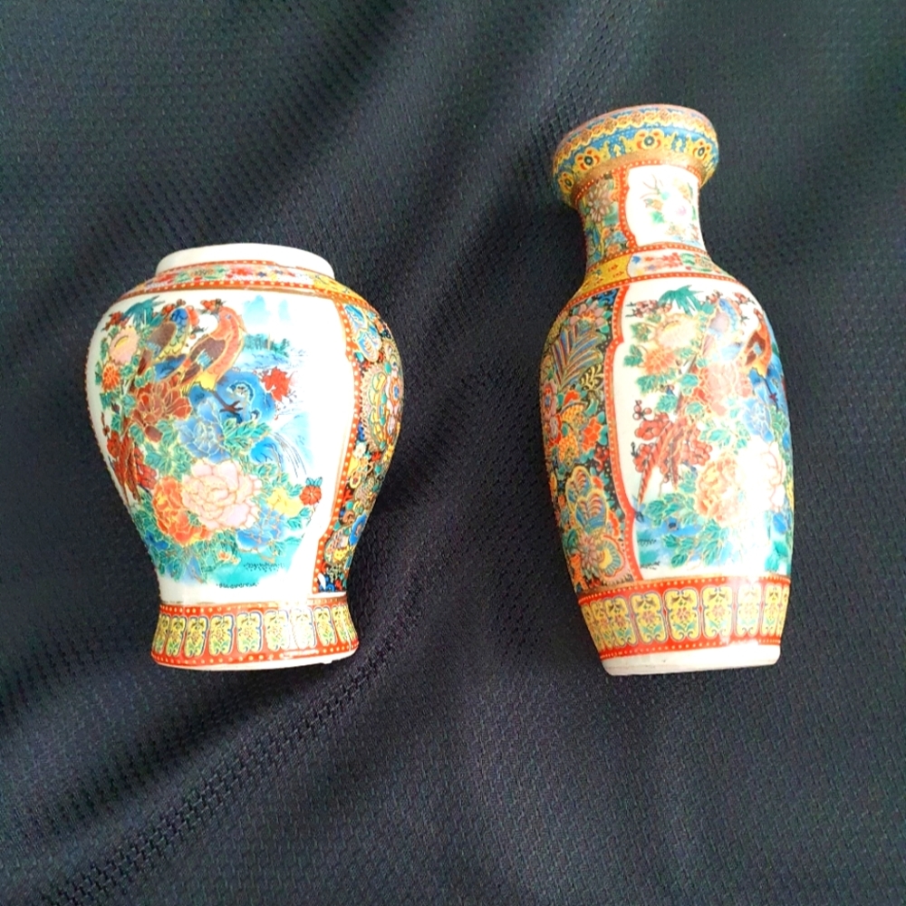 Vintage oriental vases